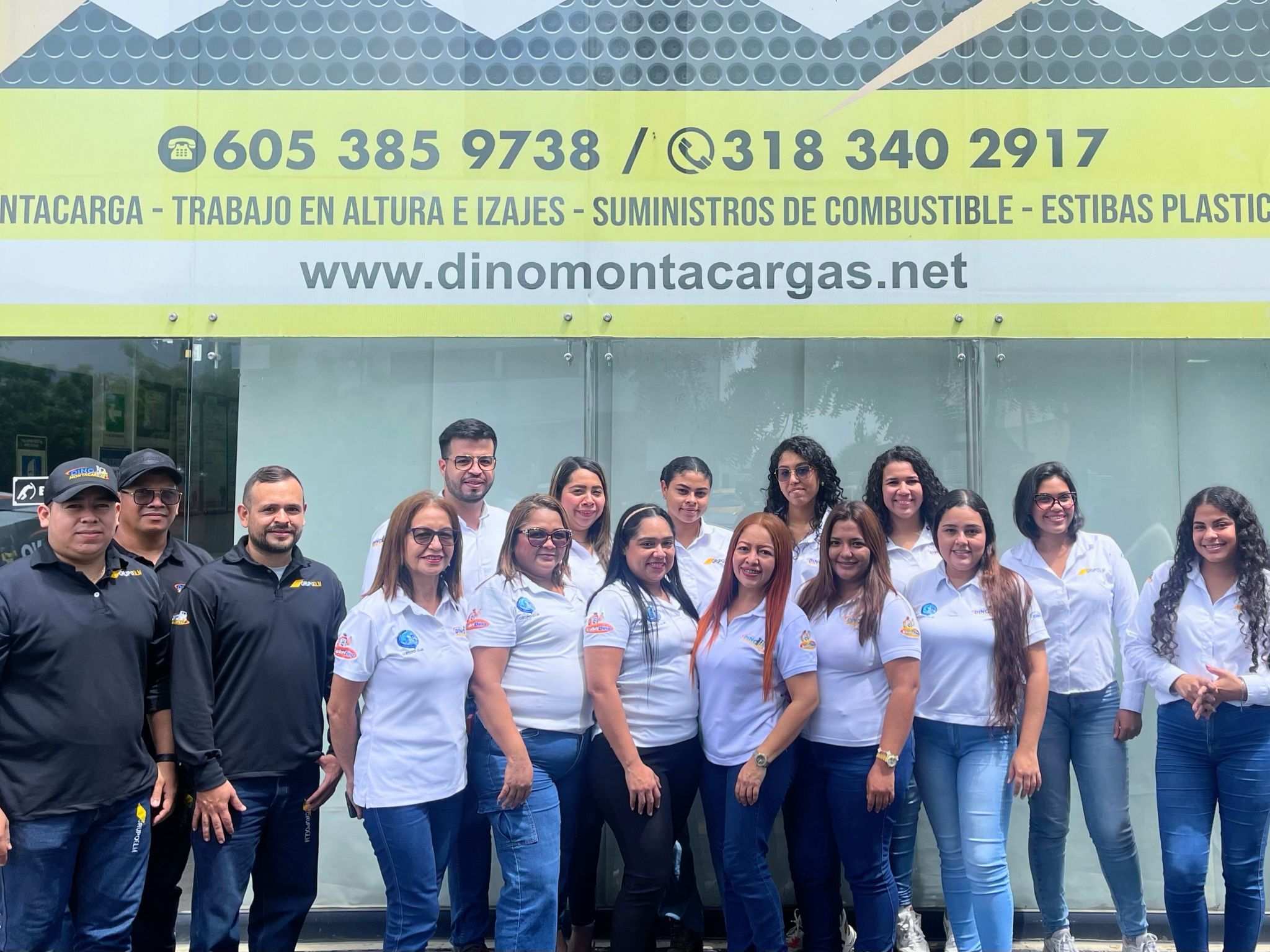 Equipo de Grupo GLM administrativo y de mantenimiento.